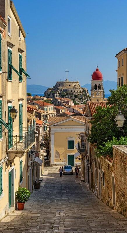 Jonska Ostrva — zelene obale